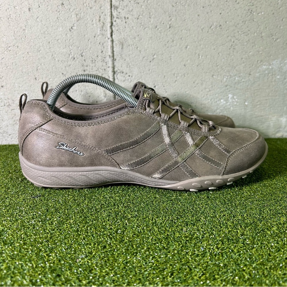 Skechers Breathe Easy Relaxed Fit Memory Foam Dark Taupe 23857 Shoes Women’s 11
